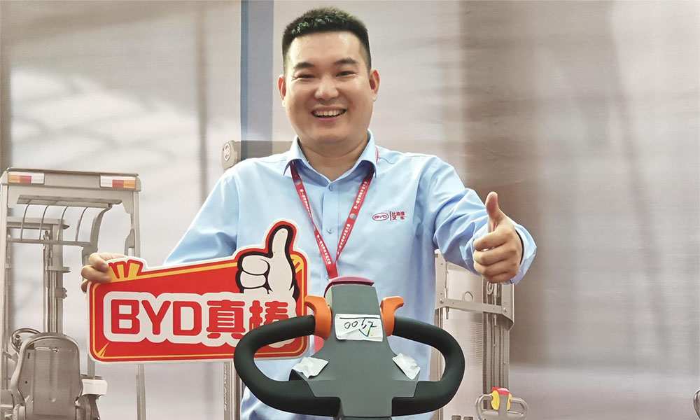 世恒機(jī)械亮相第一屆世界林木業(yè)大會(huì) 共創(chuàng)綠色開(kāi)放新篇章 世恒機(jī)械亮相第一屆世界林木業(yè)大會(huì) 共創(chuàng)綠色開(kāi)放新篇章
